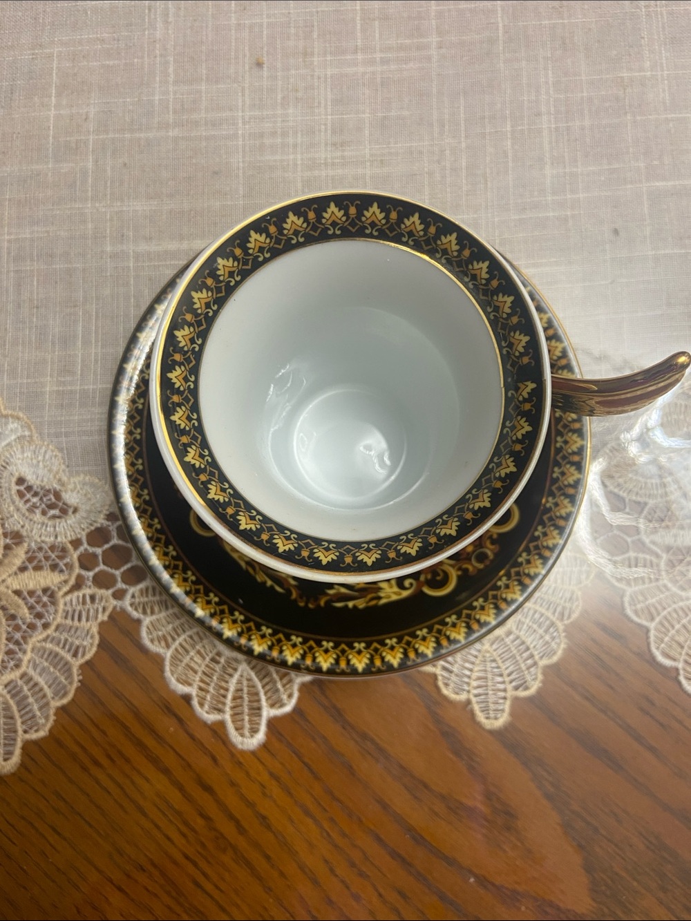 Versace Red and Gold Porcelain Espresso Cup with Winged Handle - Picture 5 of 5